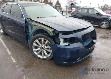 2016 Chrysler 300 Anniversary Edition z USA, uszkodzony, nr VIN 2C3CCARG4GH270532